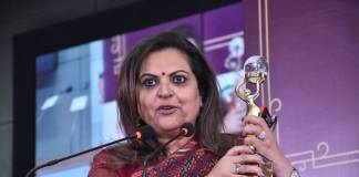Arnab Goswami’s ‘Kachra’ jibe comes to haunt Navika Kumar as Times Now anchor flaunt new ‘award’ from BJP politician