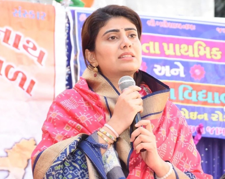 “Modi hai to mumkin hai’ response from Ravindra Jadeja’s wife Rivaba Jadeja after reporter asks her for reaction to father-in-law’s allegations